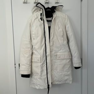 Aritzia TNA Bancroft white parka